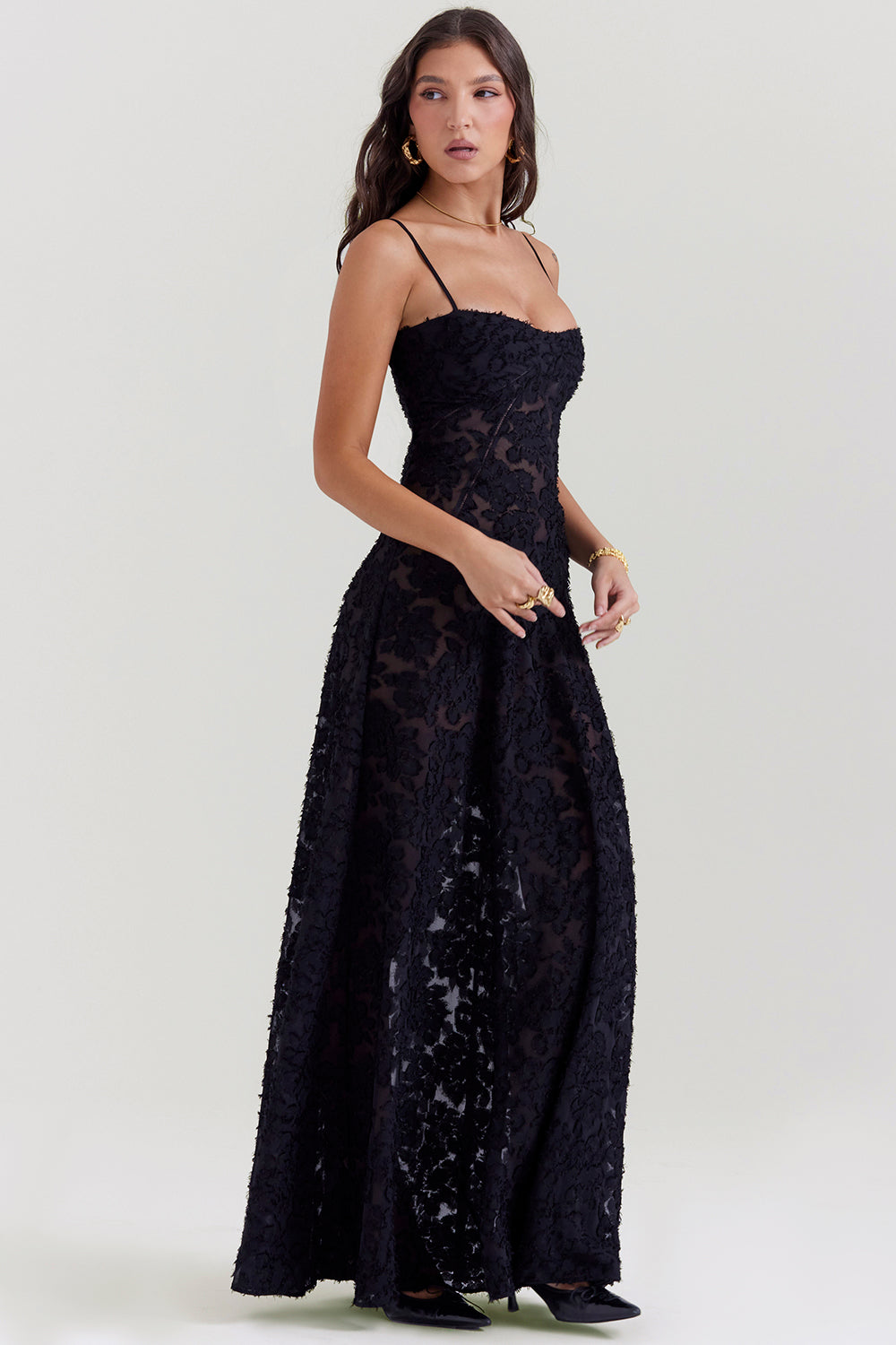 Women's strappy maxi dress – Fitted cut with flared hem
