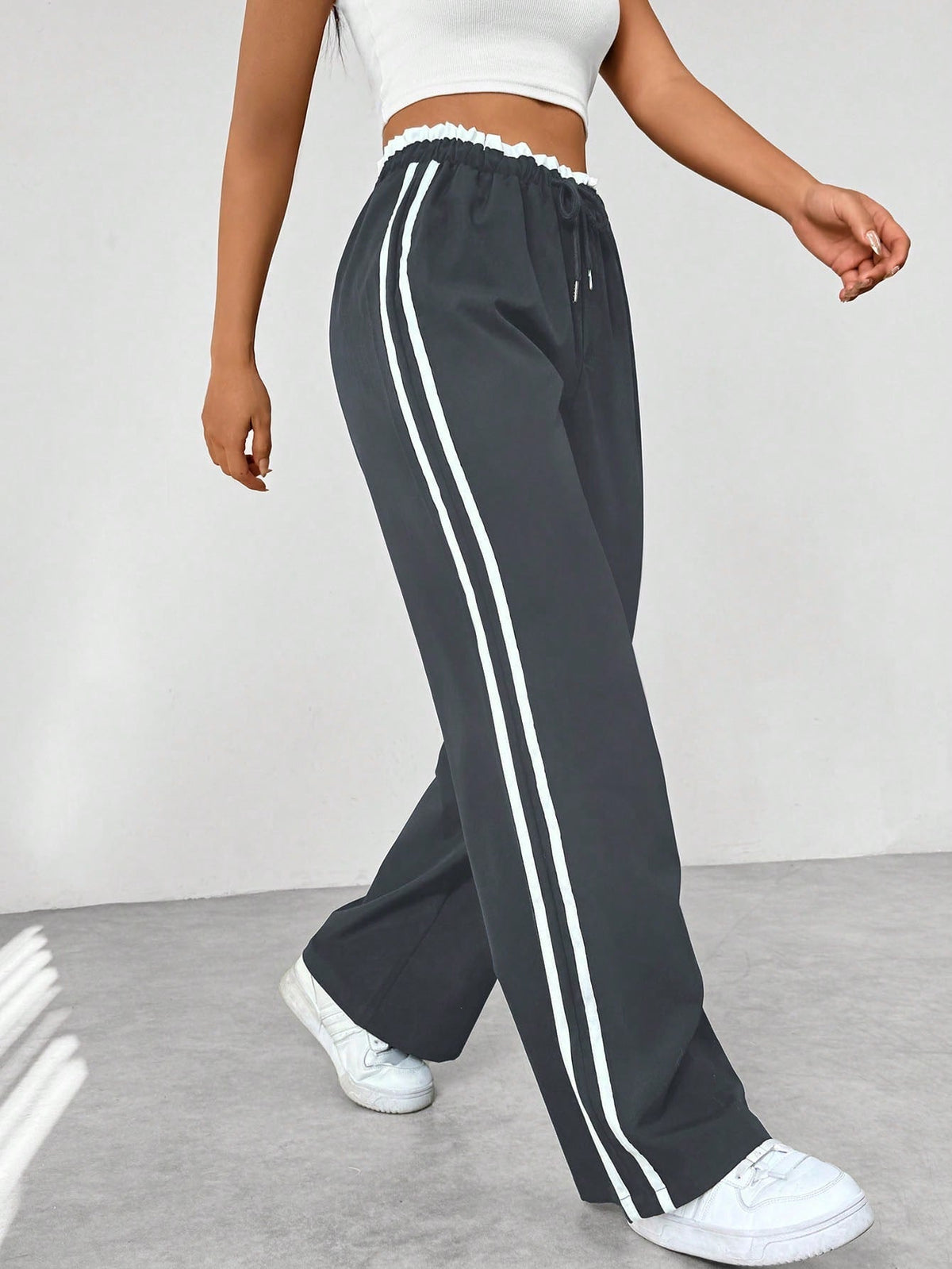 Women's Wide-Leg Jogging Pants – Elastic Waist, Relaxed Fit