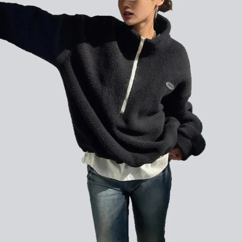 Women's Relaxed Fleece Sweatshirt – Loose Fit with Drawstring and Lettering