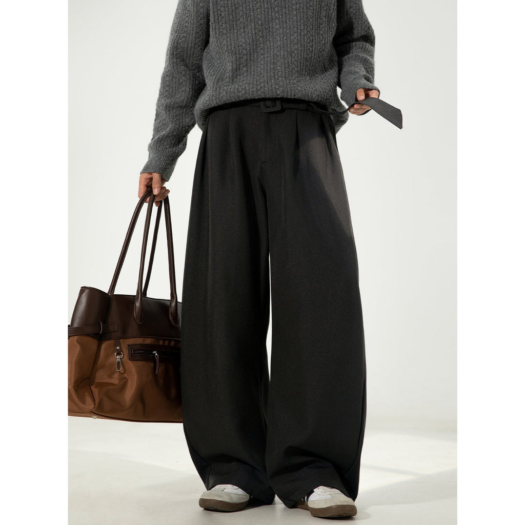 Men's wide-leg tailored trousers in viscose blend – Fluid drape