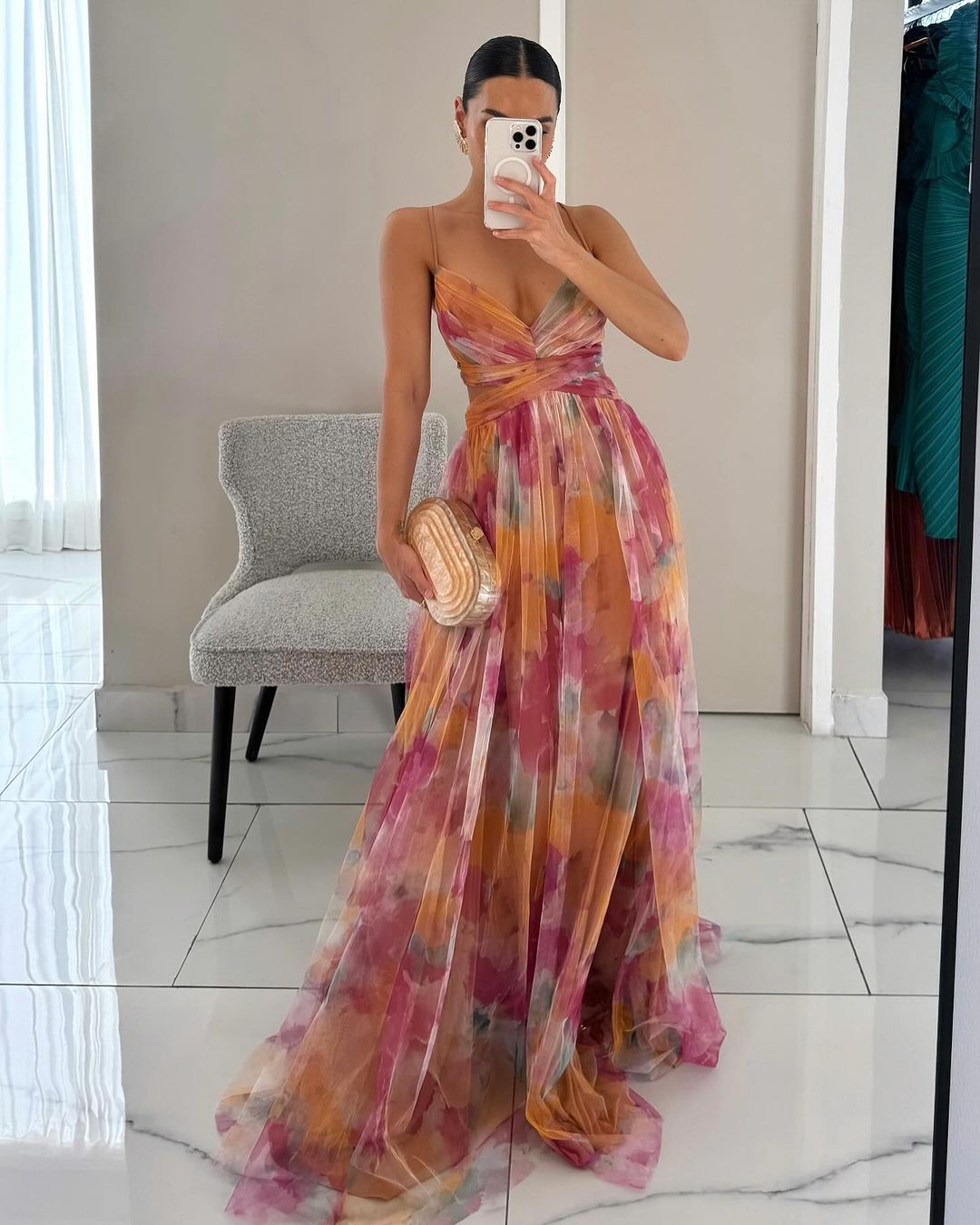 Women's floral mesh maxi dress – Fitted bodice, flowing skirt