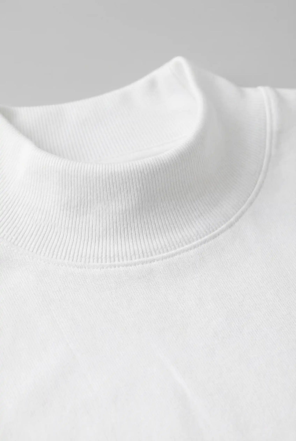 Men's Fitted Stretch T-Shirt – Slim Fit Ribbed Neck