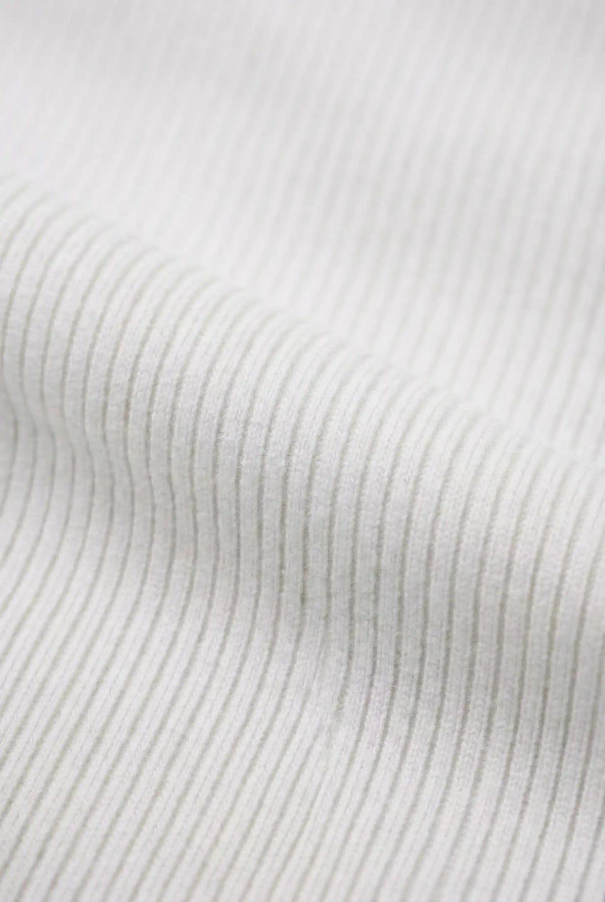 Men's Fitted Stretch T-Shirt – Slim Fit Ribbed Neck