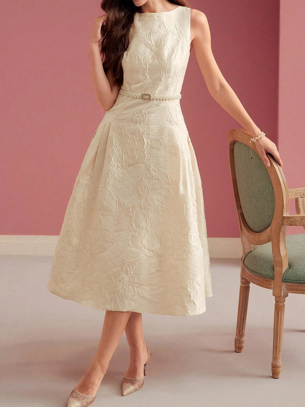 Women's Elegant A-Line Midi Dress – Fitted Structured Silhouette