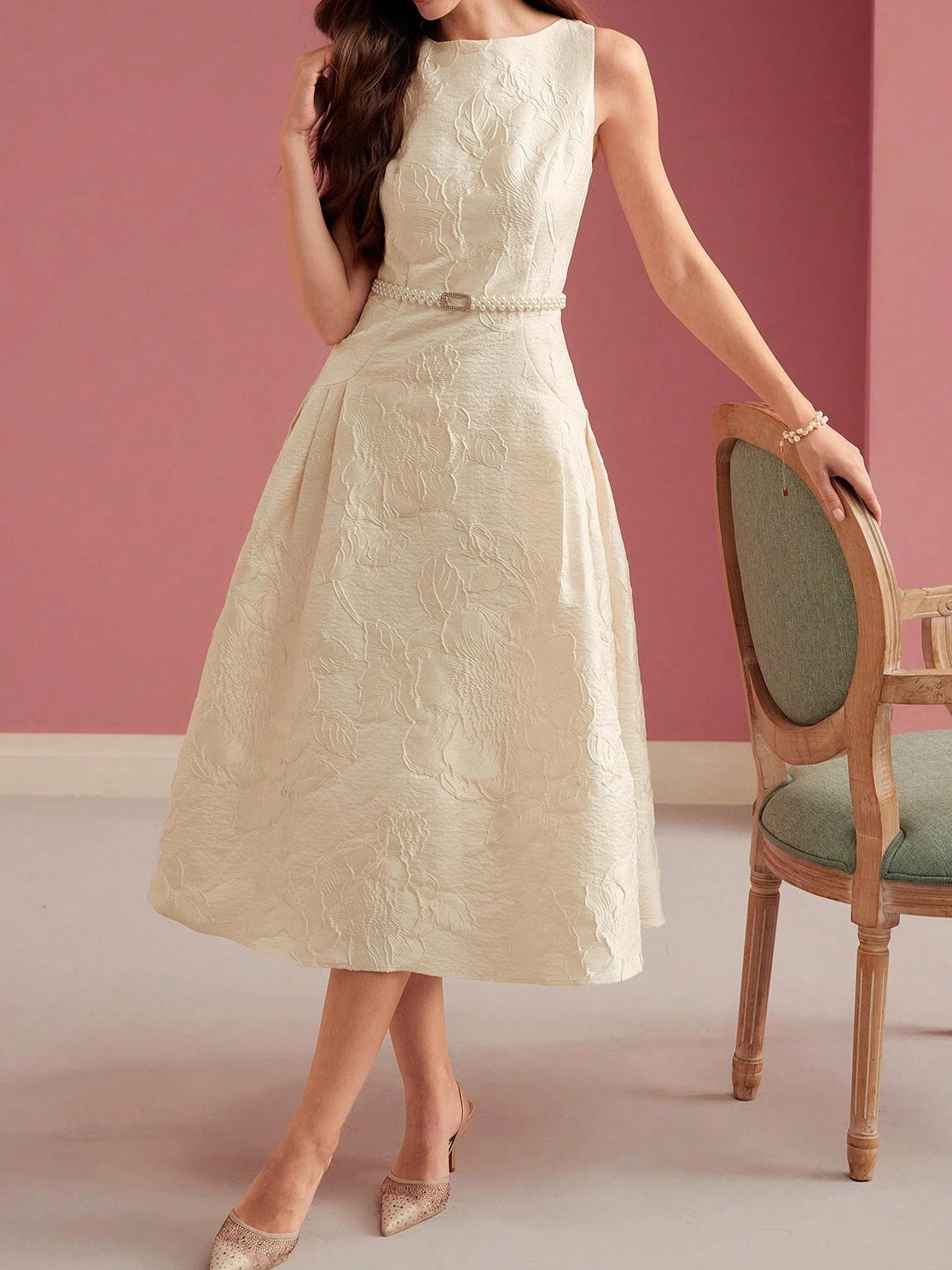 Women's Elegant A-Line Midi Dress – Fitted Structured Silhouette