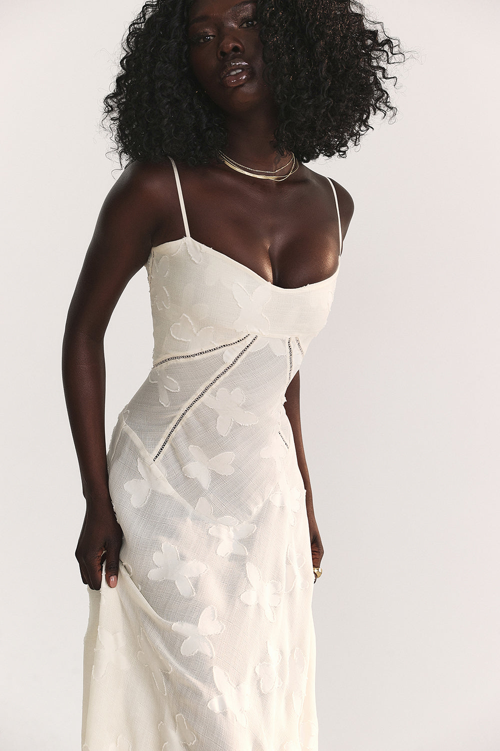 Women's strappy maxi dress – Fitted cut with flared hem
