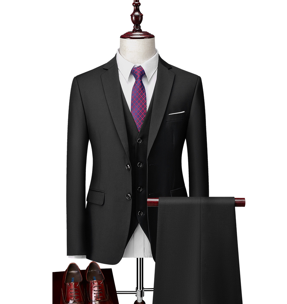 Men's Three-Piece Suit – Smooth Woven Fabric with Refined Finish