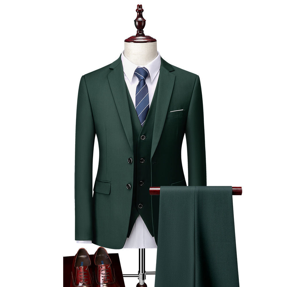 Men's Three-Piece Suit – Smooth Woven Fabric with Refined Finish