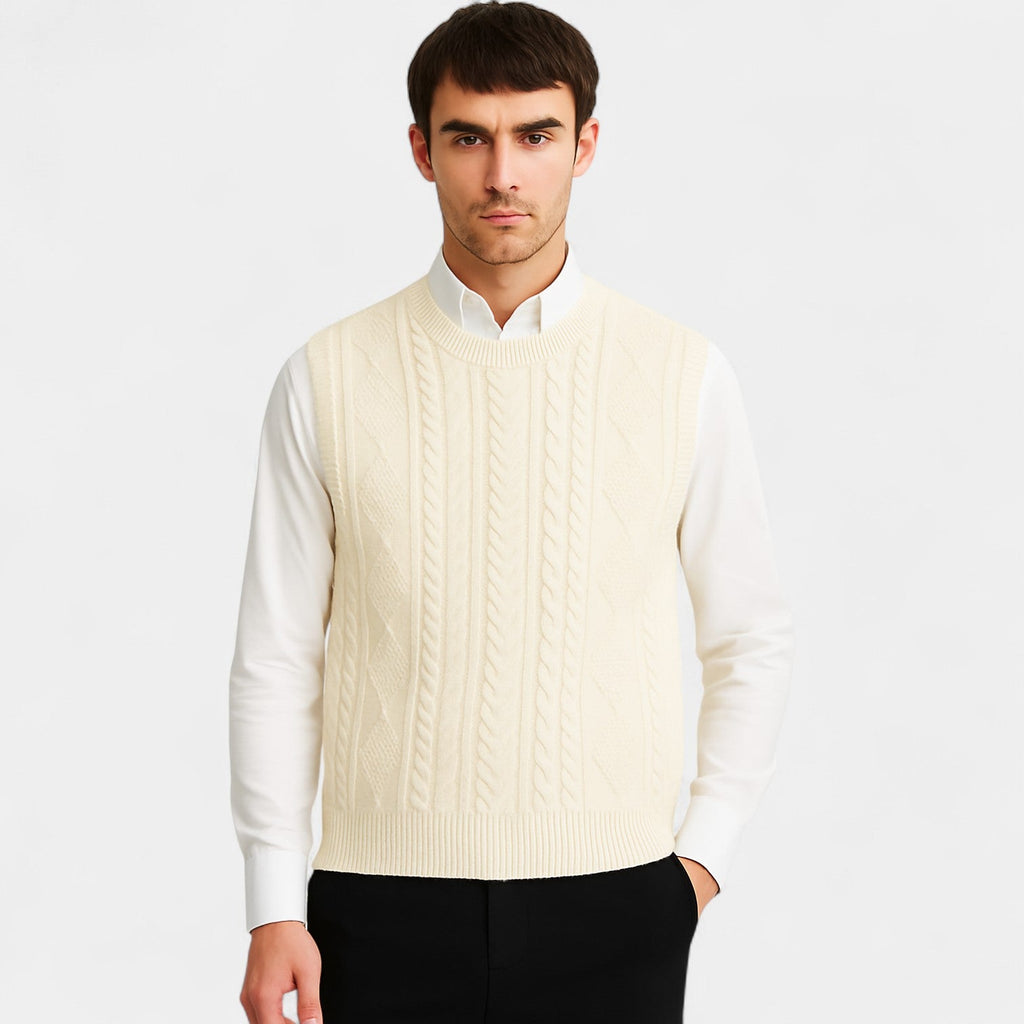 Men’s cable-knit jumper – refined quarter-button fit