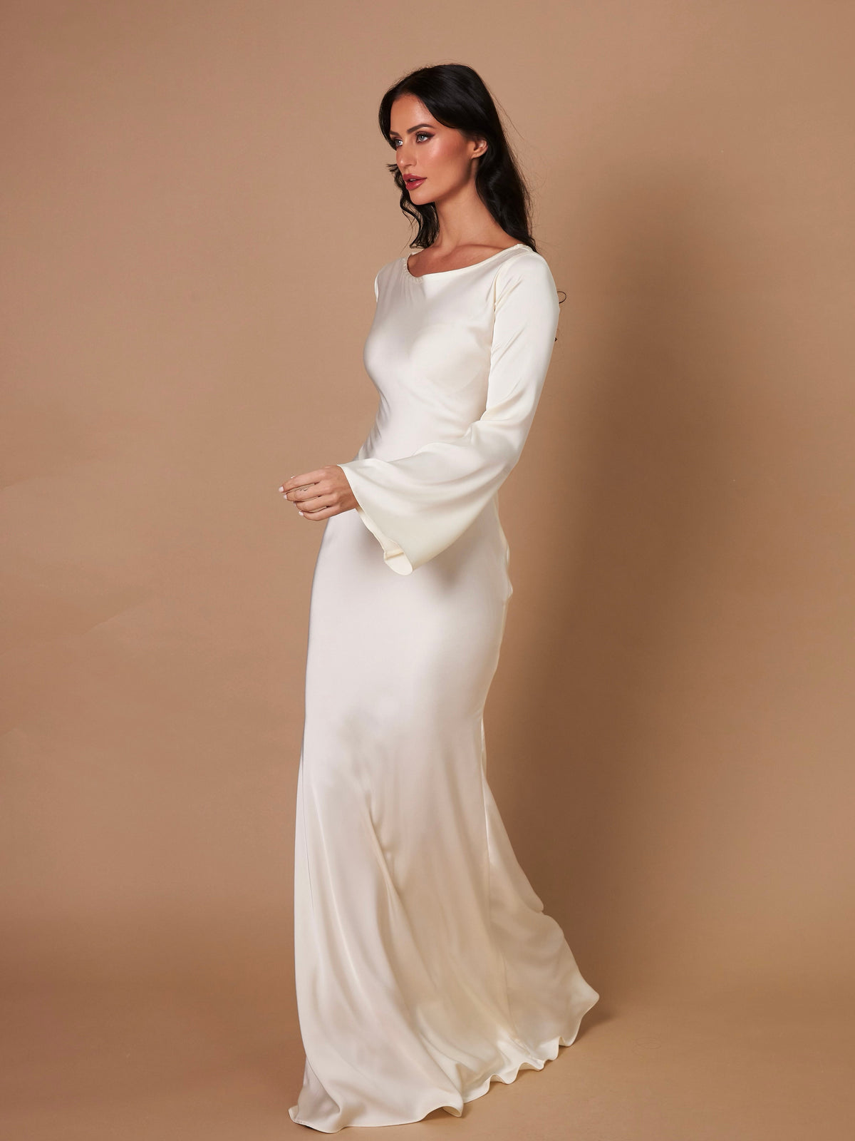 Women's Long Dress with Long Sleeves – Flowing and Casual Fit