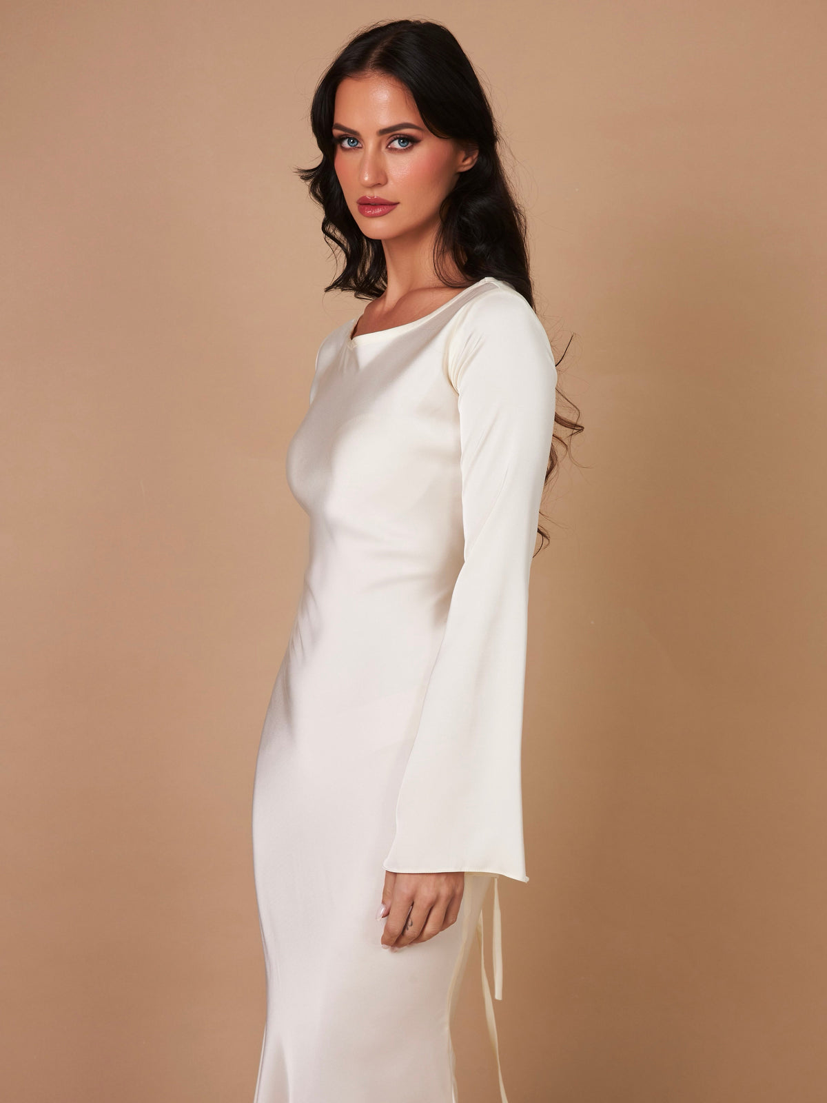 Women's Long Dress with Long Sleeves – Flowing and Casual Fit