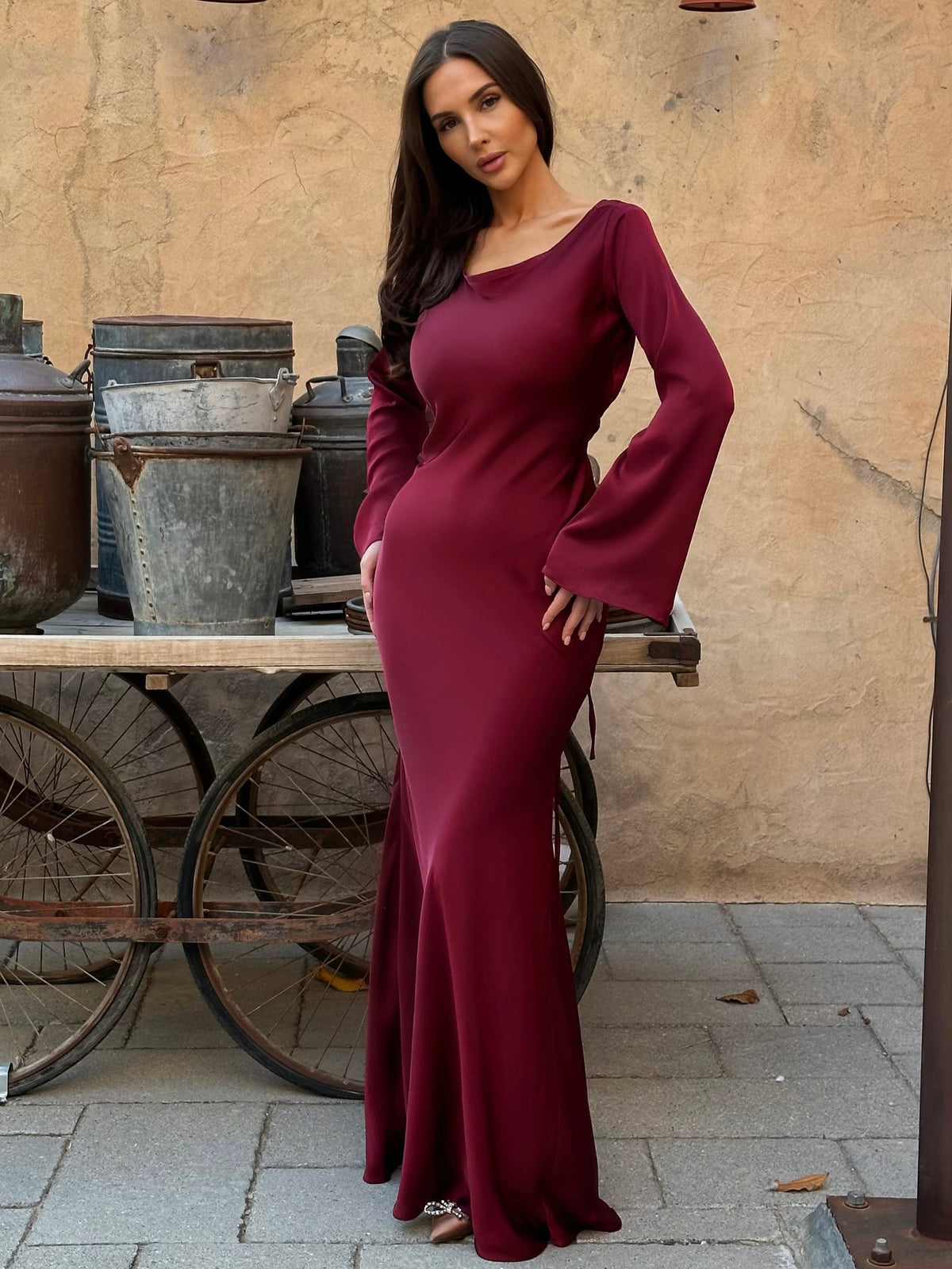 Women's Long Dress with Long Sleeves – Flowing and Casual Fit