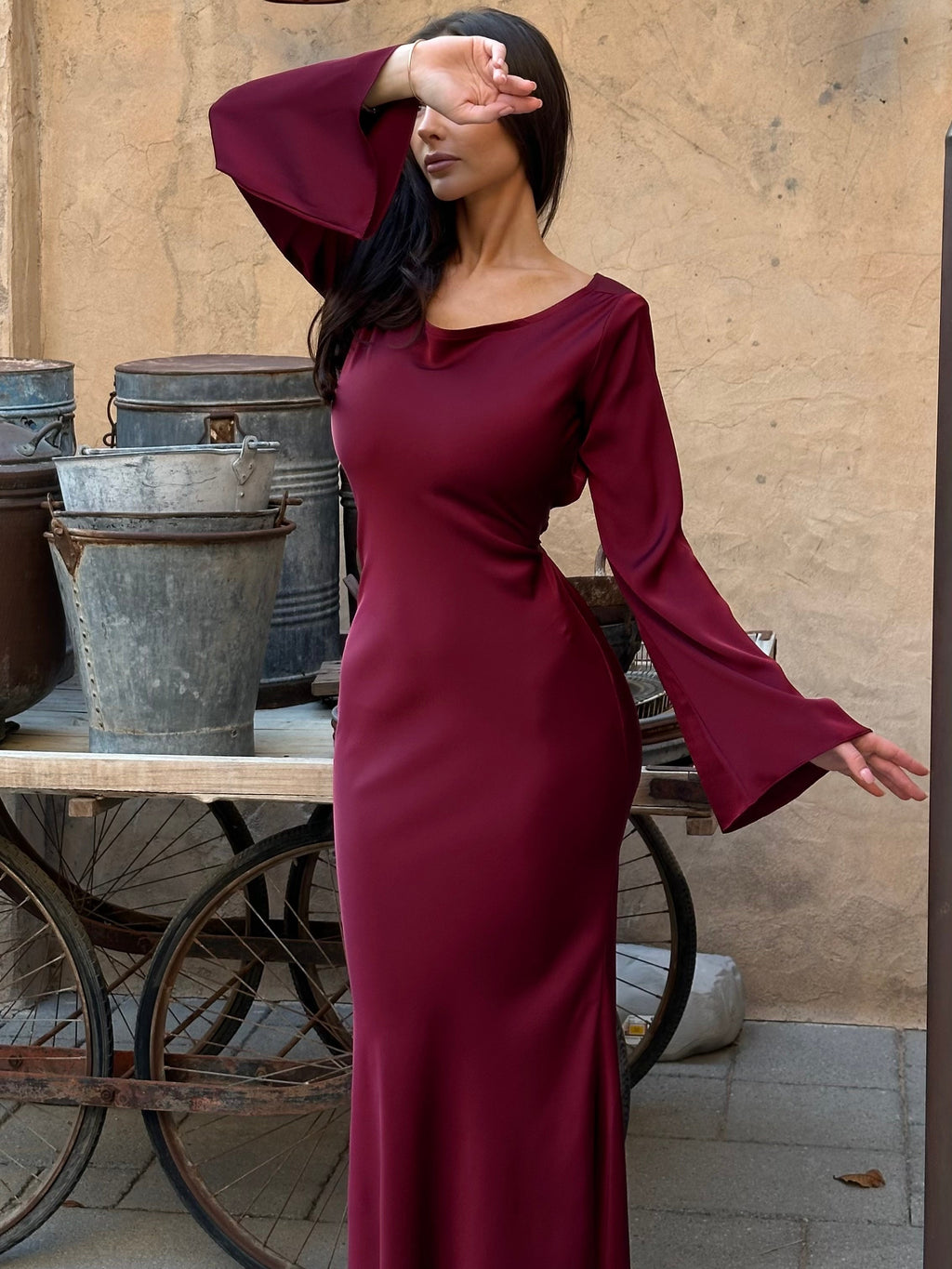 Women's Long Dress with Long Sleeves – Flowing and Casual Fit