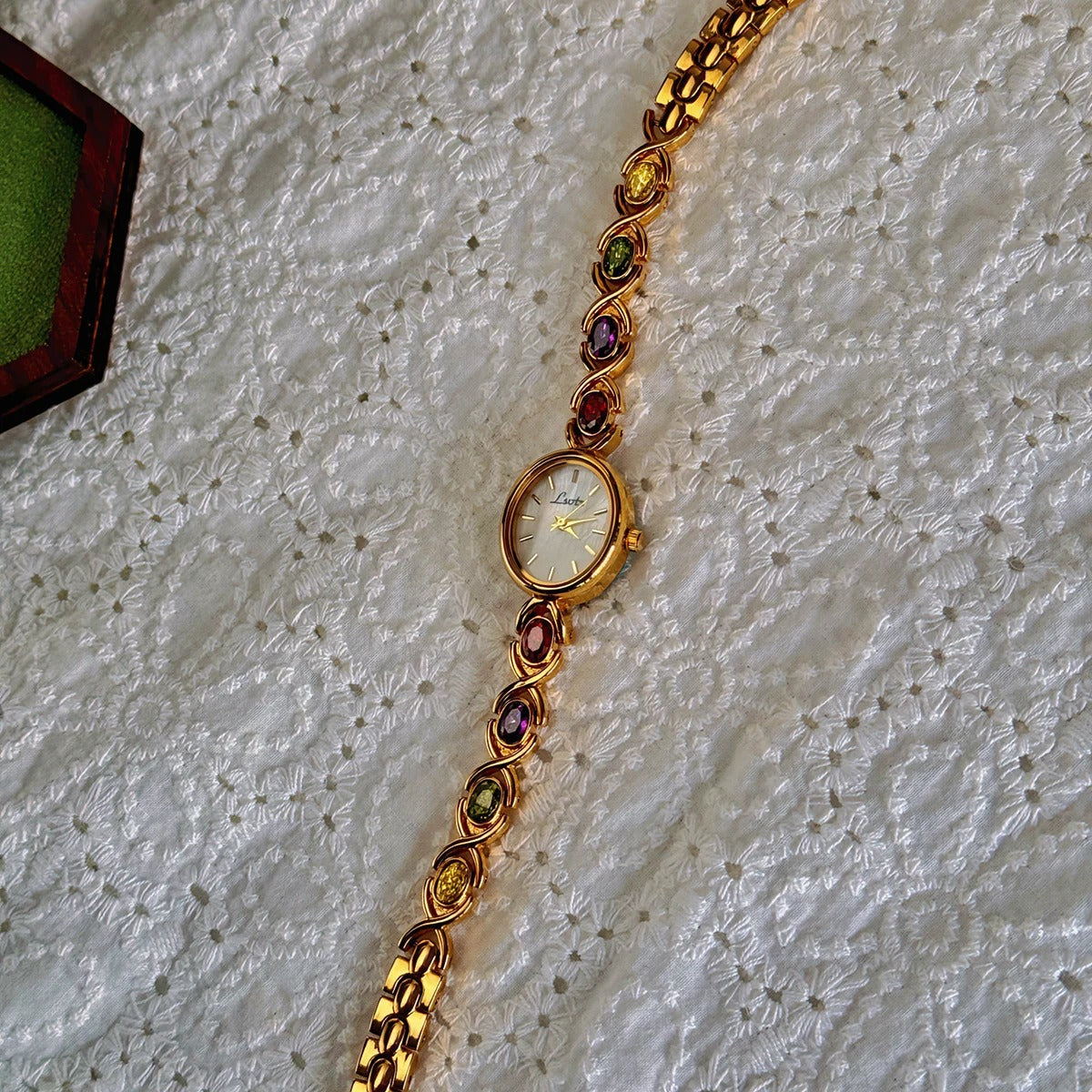 Women's Bracelet Watch – Oval Dial and Gemstone Details