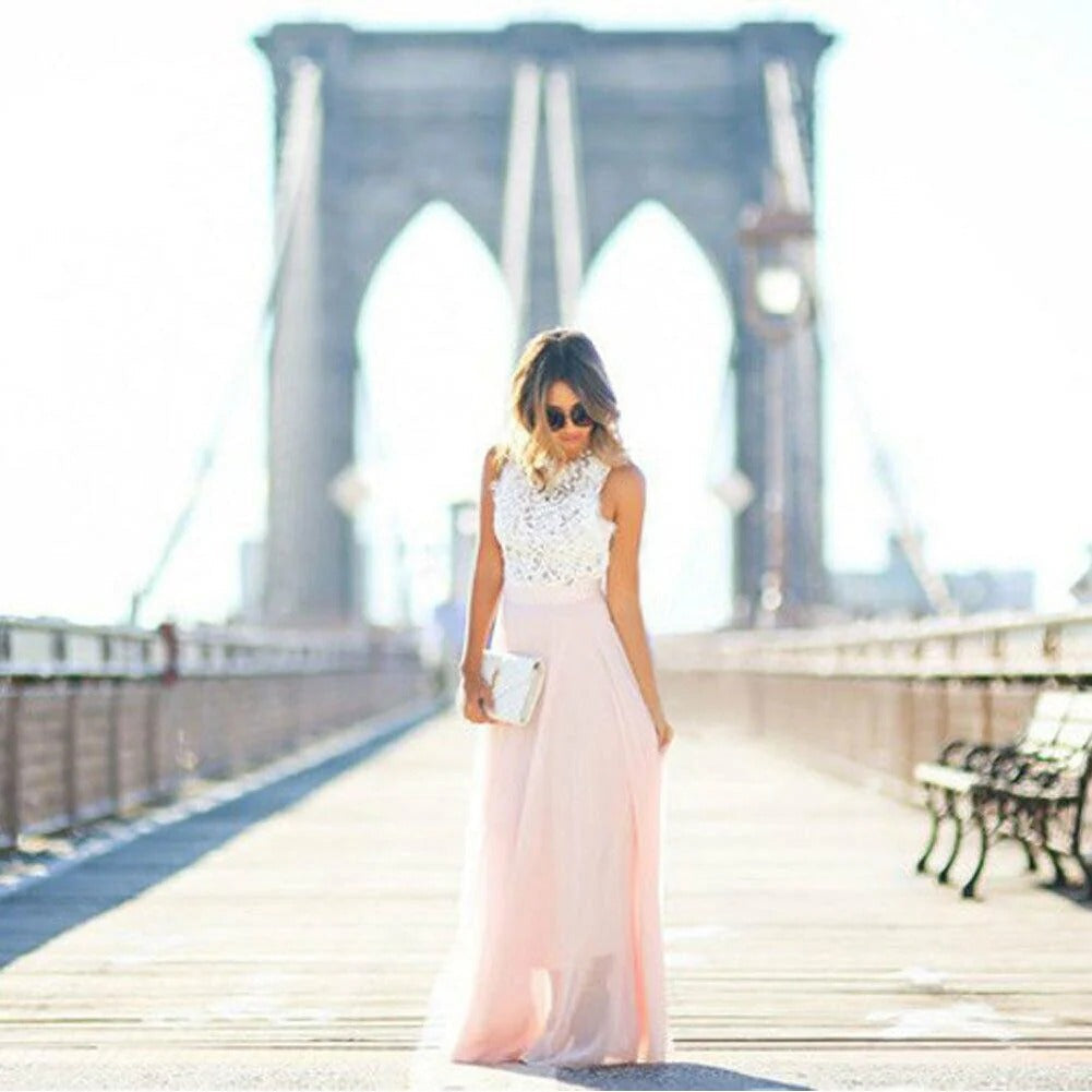 Women's Long Lace and Mesh Dress – Fitted Waist and Elegant Cut