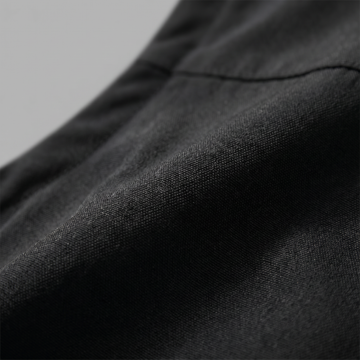 Men's Lightweight Sleeveless Vest – Utility Style with Zippered Pockets