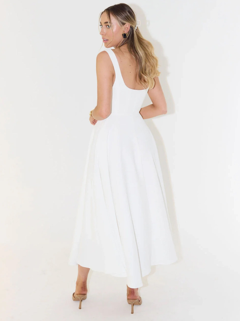 Women's square-neck midi dress – sleeveless flared fit