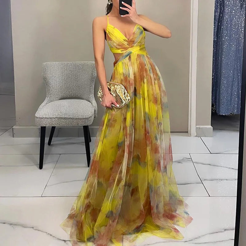 Women's floral mesh maxi dress – Fitted bodice, flowing skirt