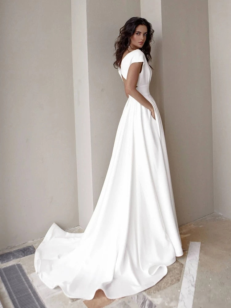 Women’s Maxi Evening Dress with High Slit – Plunging Neckline A-Line Cut Defined Waist