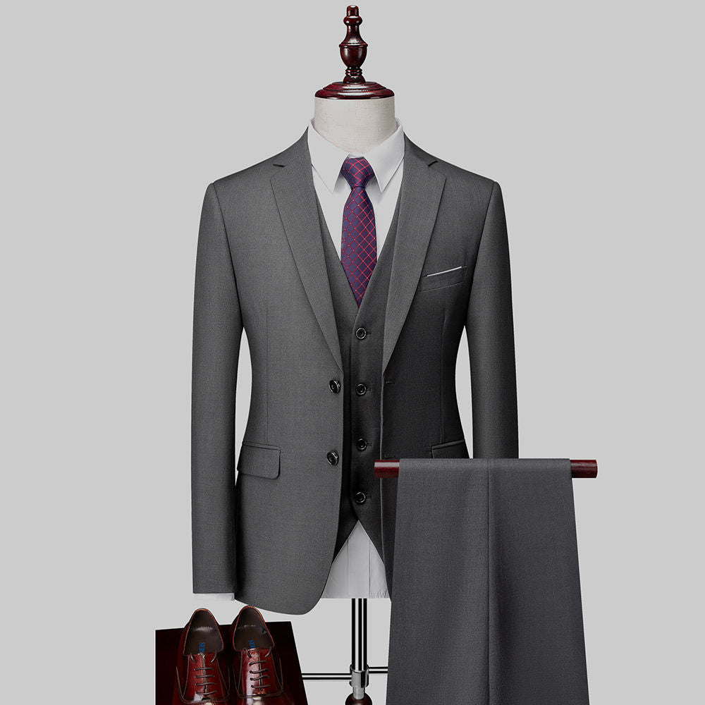 Men's Three-Piece Suit – Smooth Woven Fabric with Refined Finish