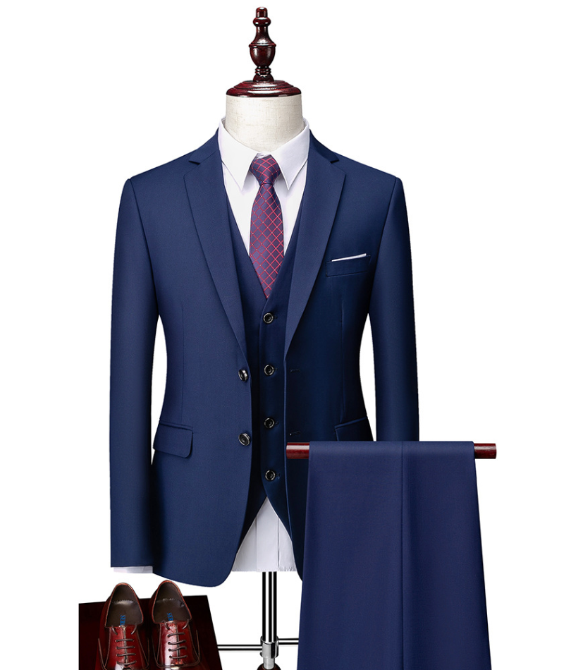 Men's Three-Piece Suit – Smooth Woven Fabric with Refined Finish