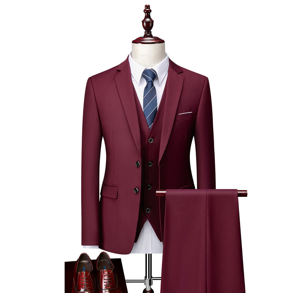 Men's Three-Piece Suit – Smooth Woven Fabric with Refined Finish