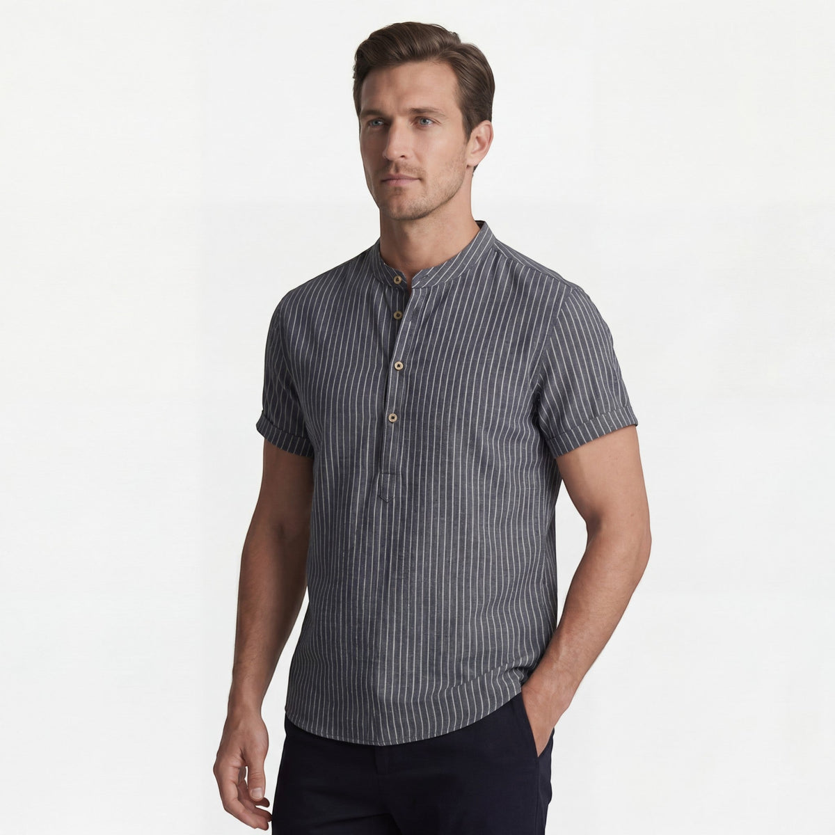 Men's short-sleeved linen shirt – Loose fit, striped