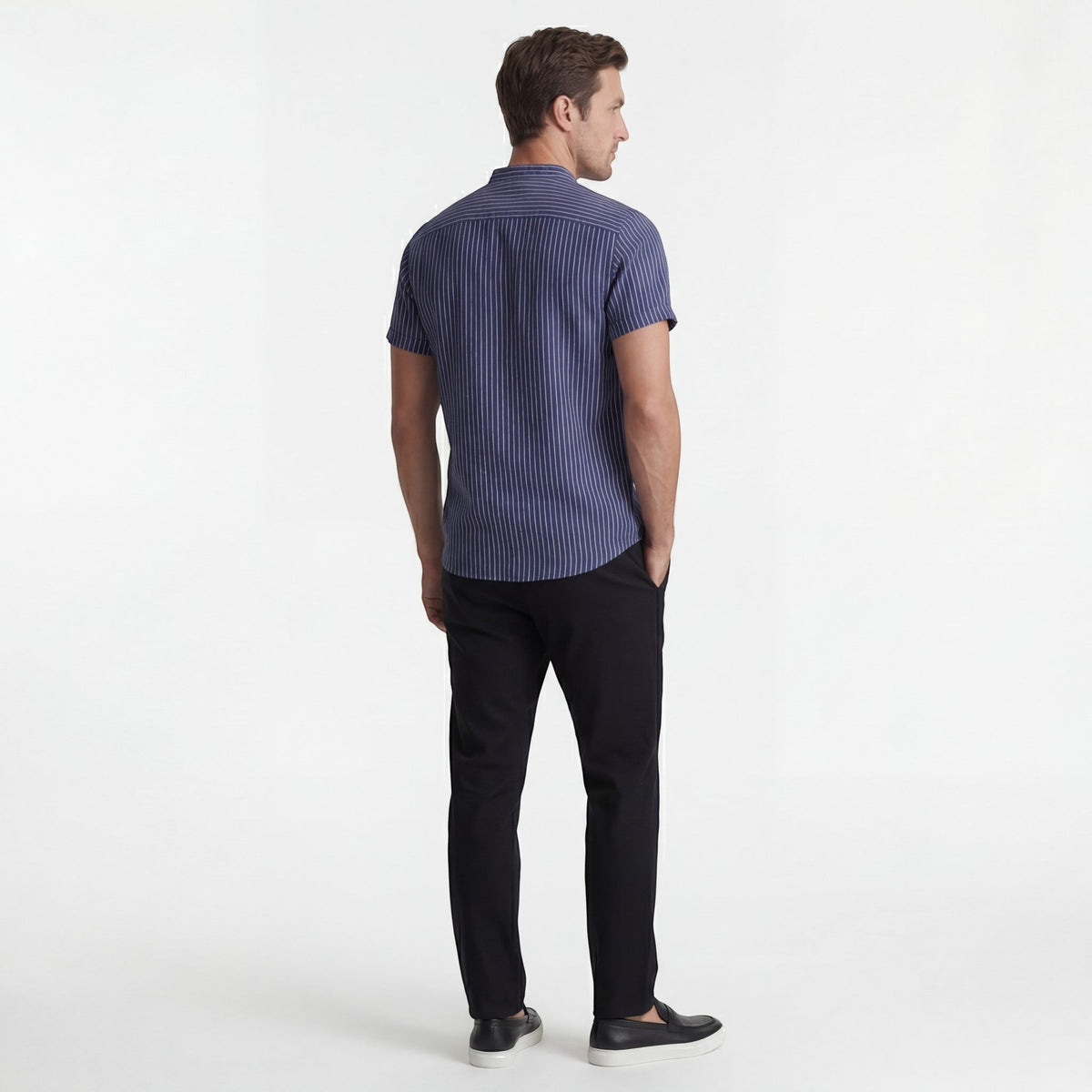 Men's short-sleeved linen shirt – Loose fit, striped