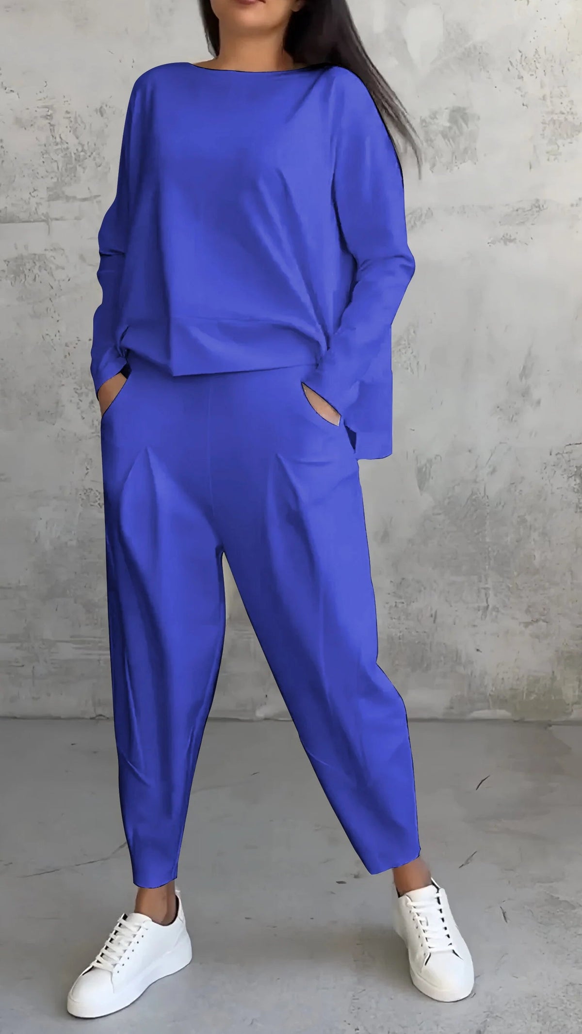 Women's Two-Piece Set - Long-Sleeved Top & Tapered Trousers