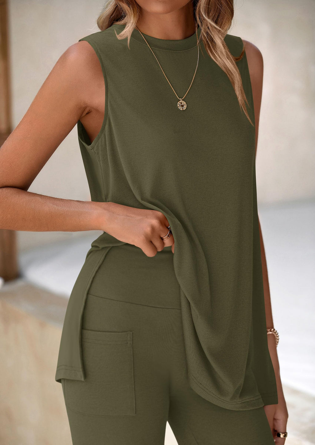 Women's Two-Piece Knit Set – Sleeveless Top & Cropped Shorts