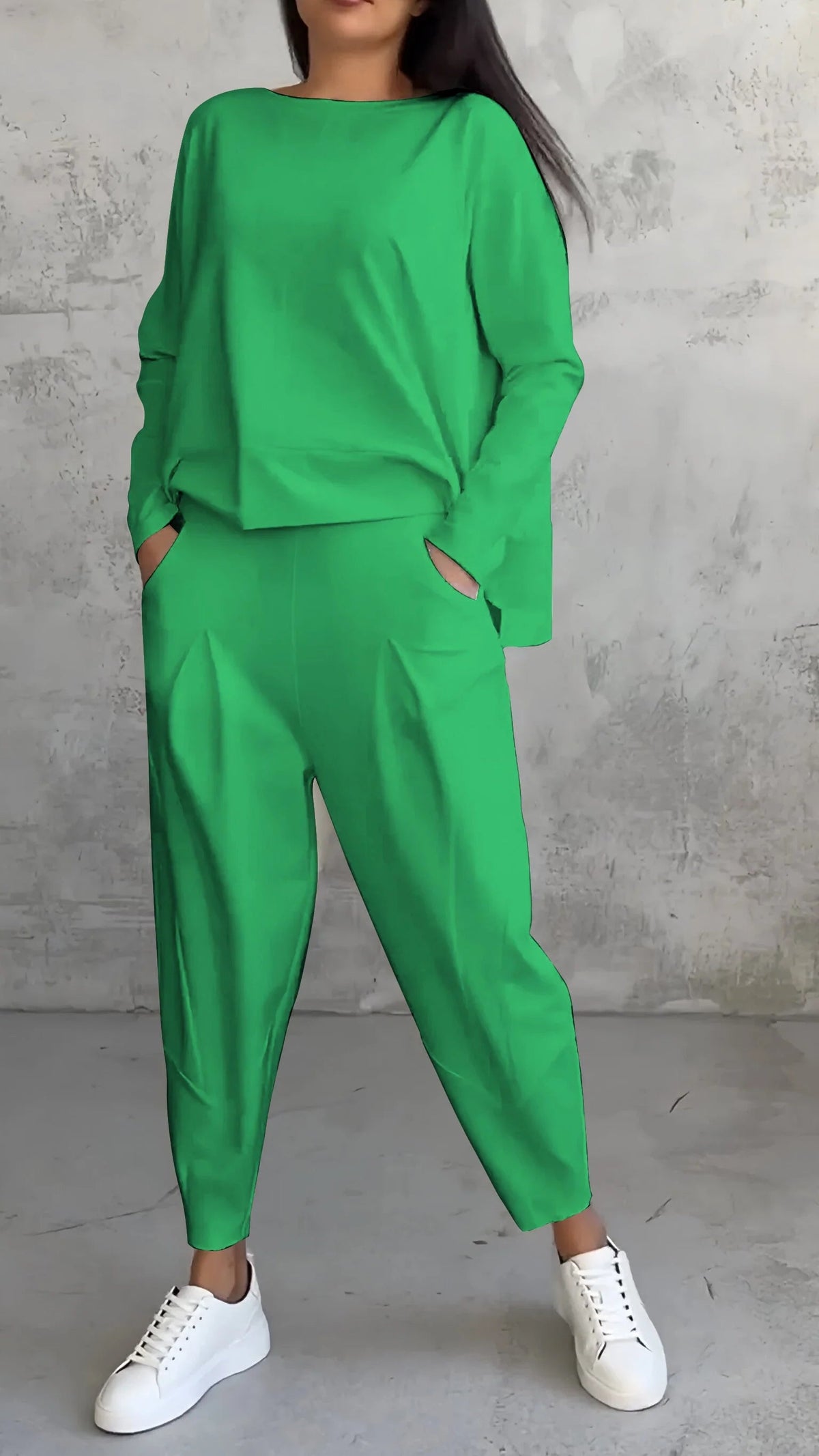 Women's Two-Piece Set - Long-Sleeved Top & Tapered Trousers