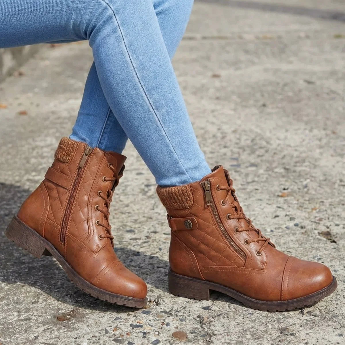 Women's Quilted Ankle Boots - Laces and practical side zip