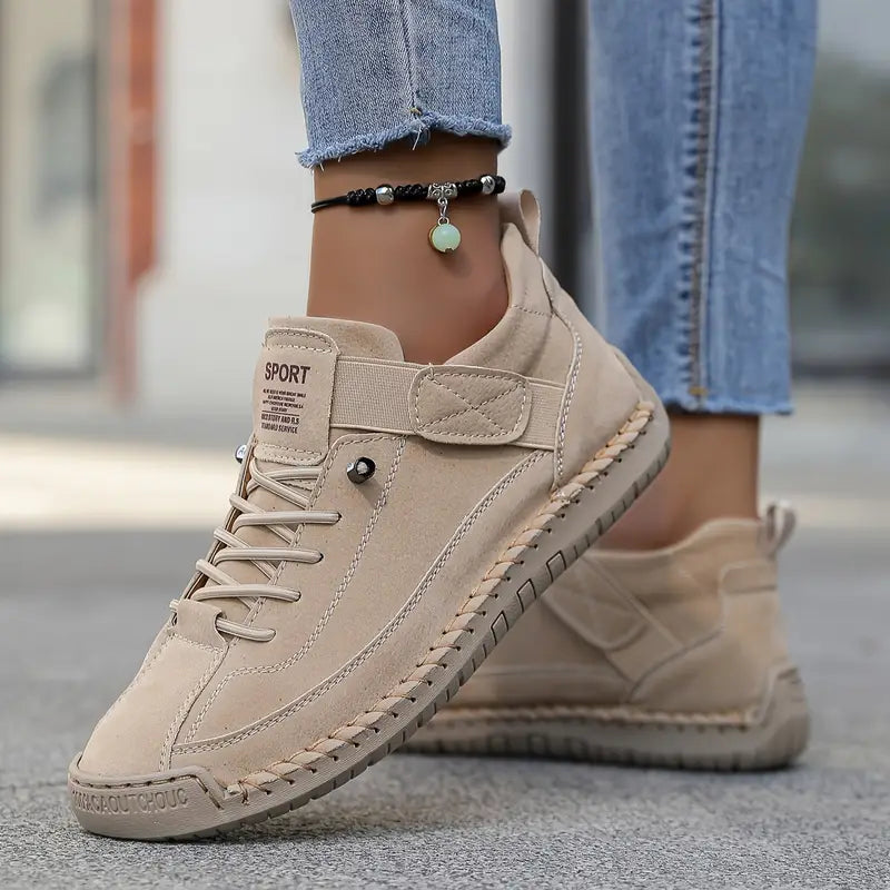 Women’s Casual Outdoor Boot – Hand-Stitched Low Shaft