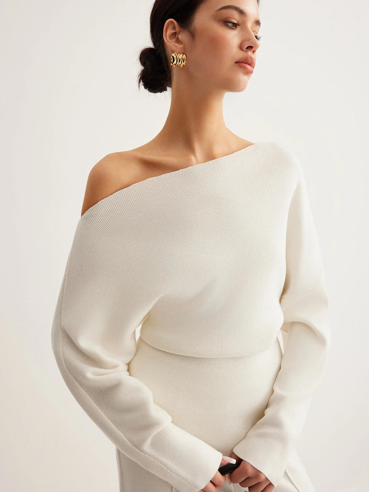 Women's Off-Shoulder Sweater – Relaxed Slim Fit