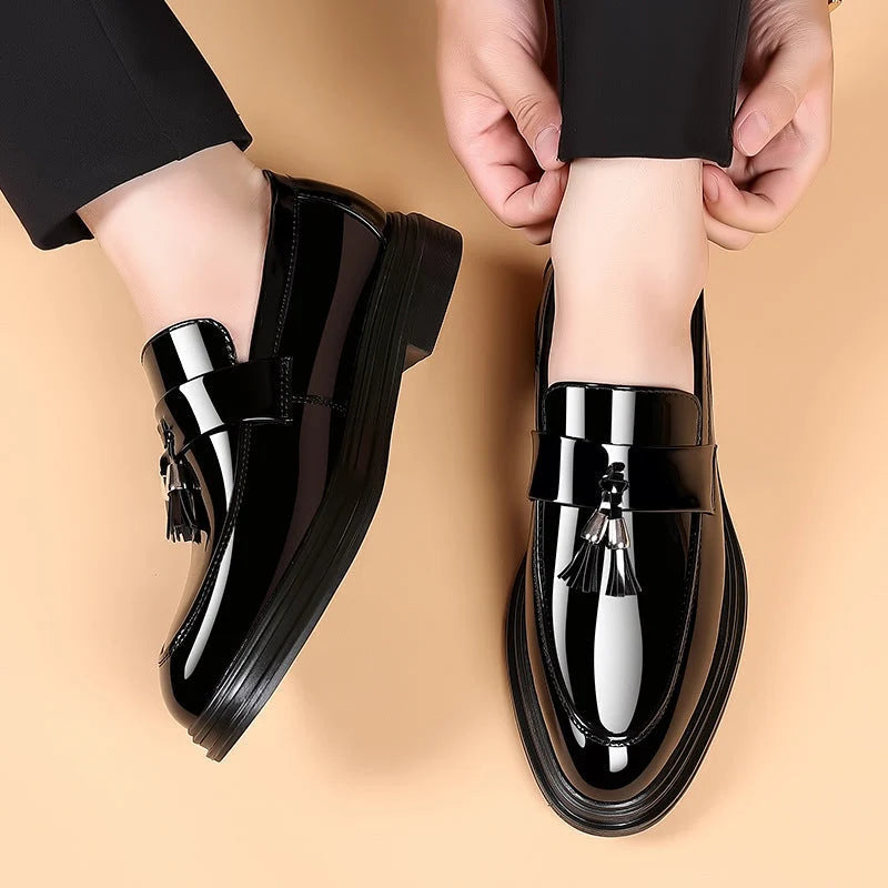 Men's Loafers – Smooth Upper, Flexible Classic Sole