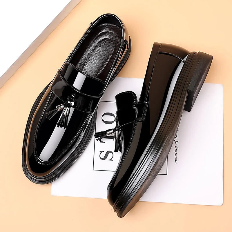 Men's Loafers – Smooth Upper, Flexible Classic Sole