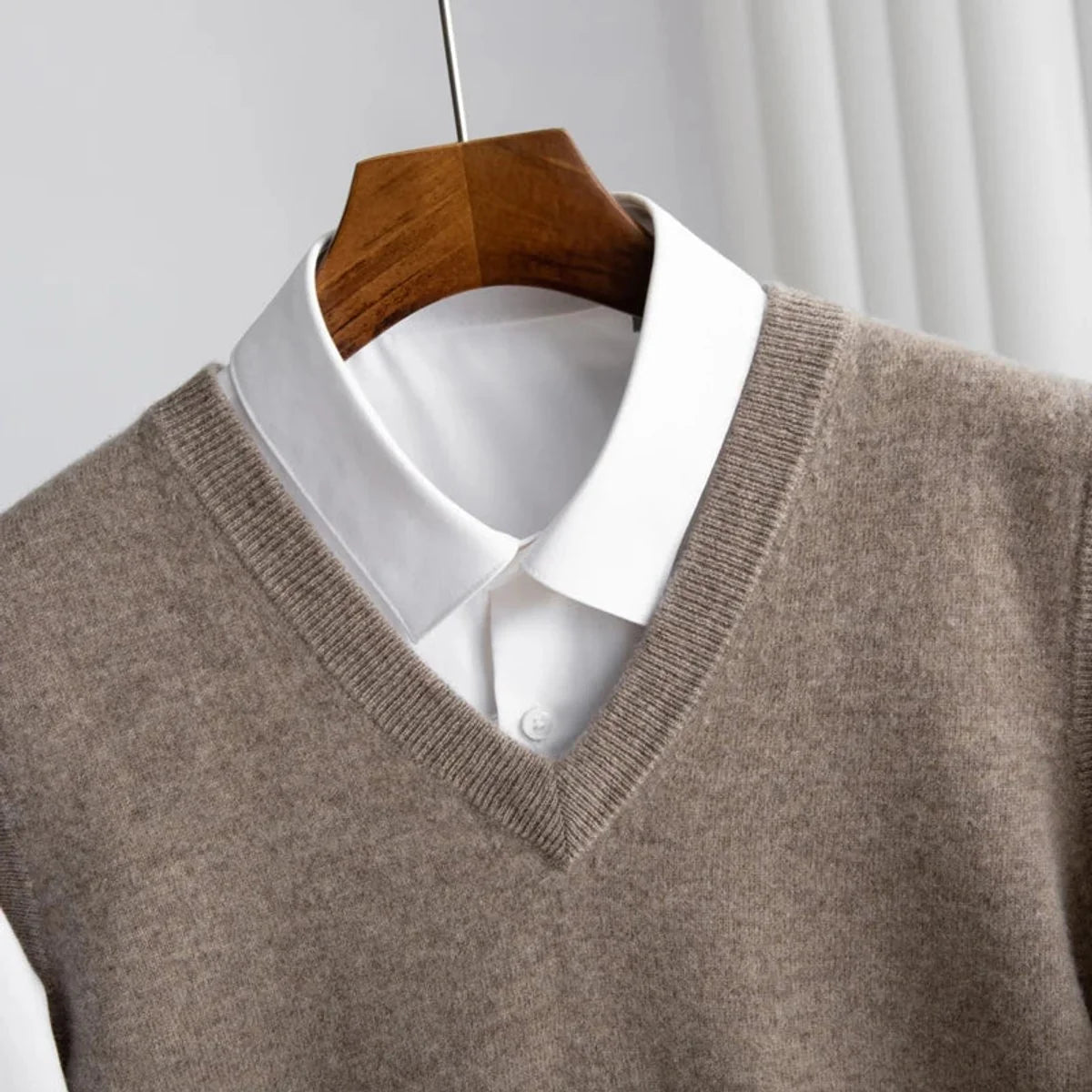 Men's Sleeveless Knit Vest – Relaxed-Fit Casual Sweater