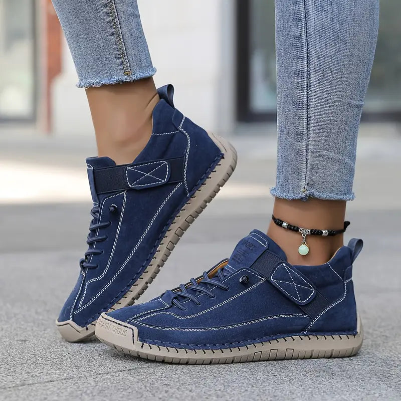 Women’s Casual Outdoor Boot – Hand-Stitched Low Shaft