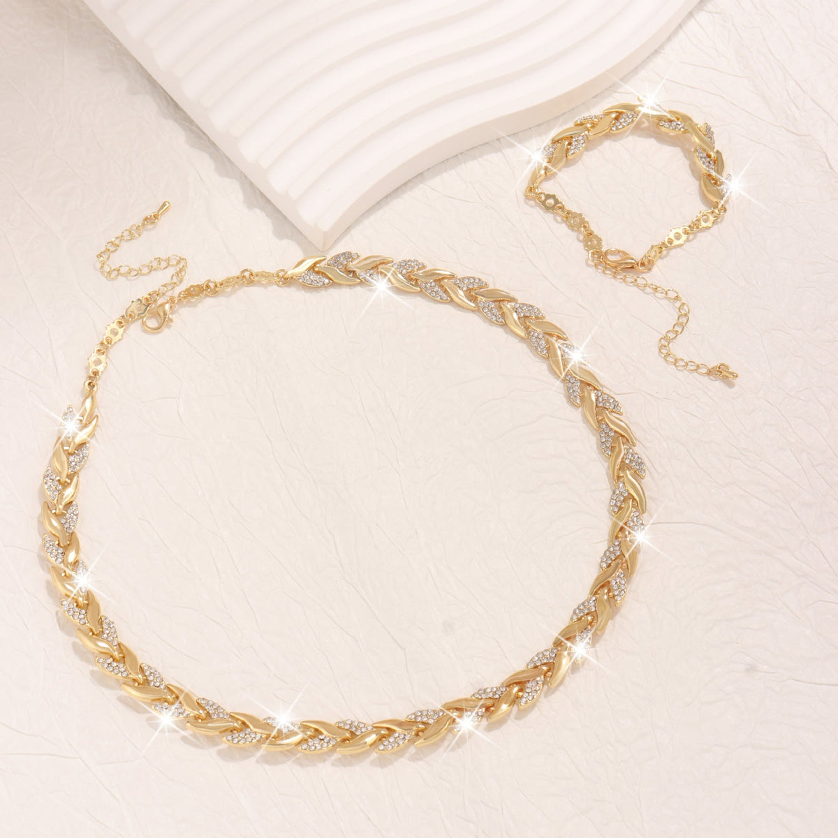 Women's Glass Leaf Necklace and Bracelet – Elegant Rhinestone Detail