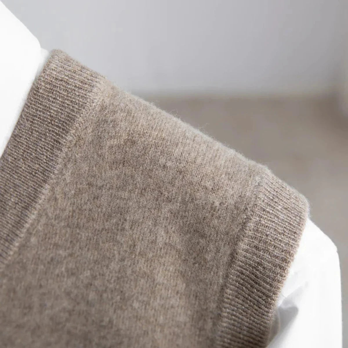 Men's Sleeveless Knit Vest – Relaxed-Fit Casual Sweater