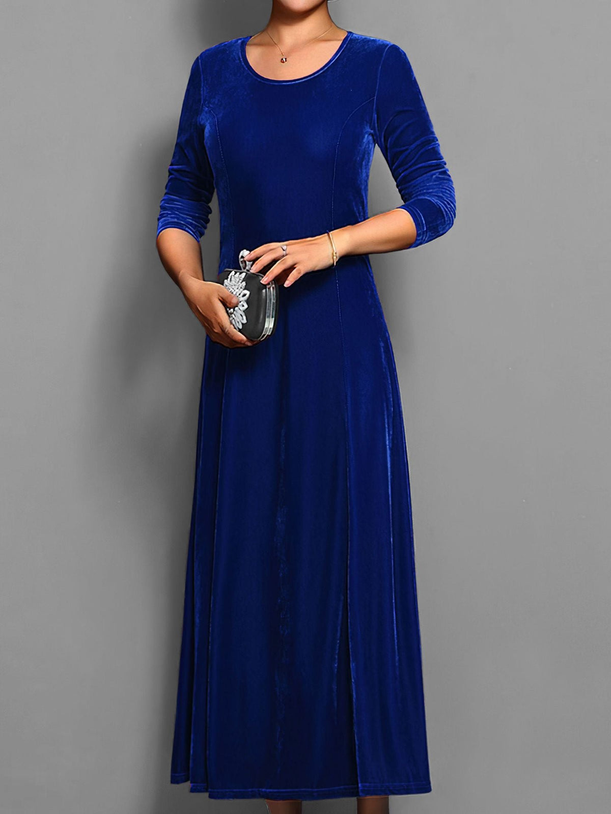 Women's Long Velvet Dress – A-Line Fit, Elegant 3/4 Sleeves