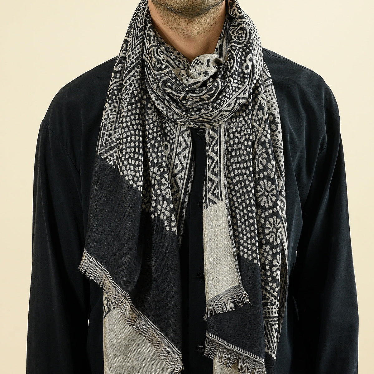 Men's Jacquard Pattern Scarf - Lightweight and Flexible
