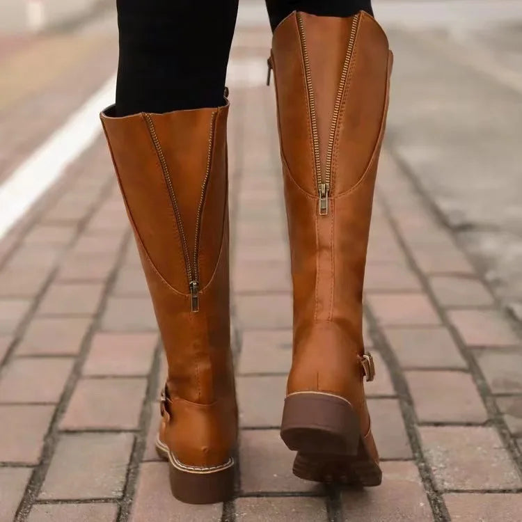 Women’s Boots with Wide Heels – Structured Profile and Accent Strap