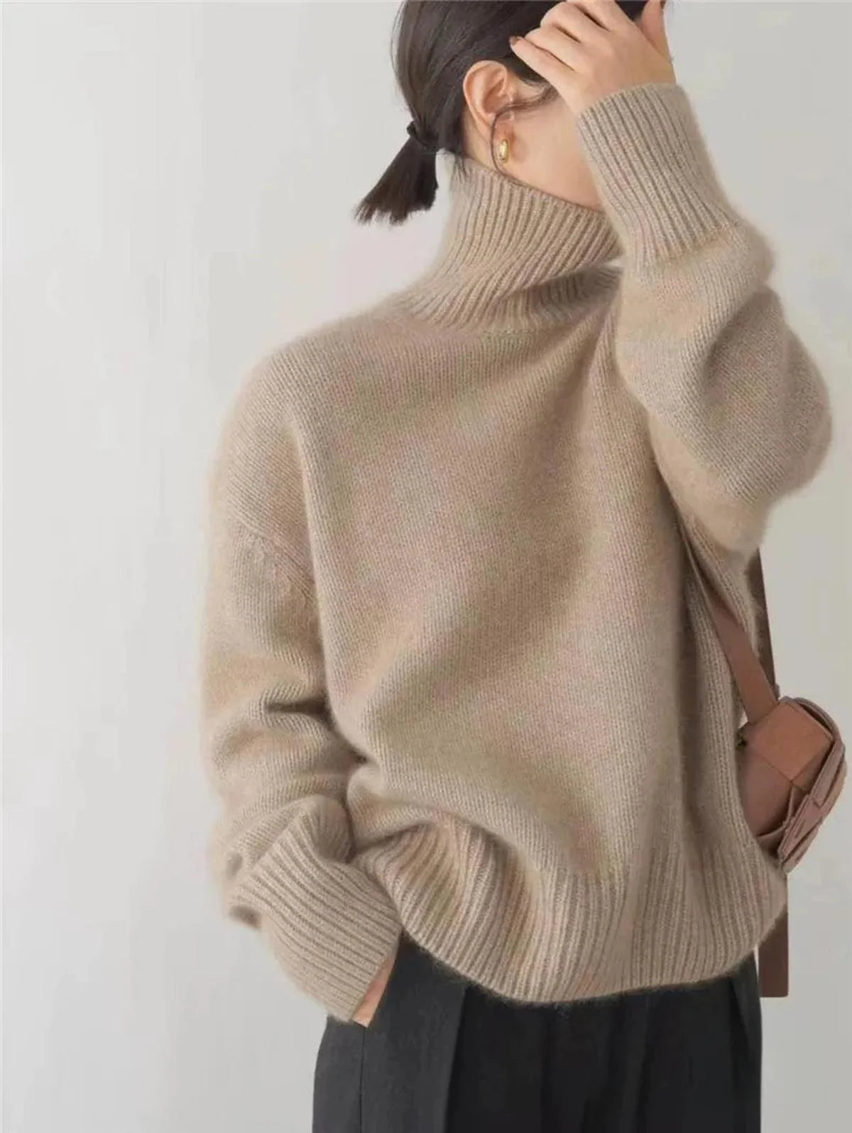 Women's Wool Turtleneck Sweater – Comfortable Chunky Knit