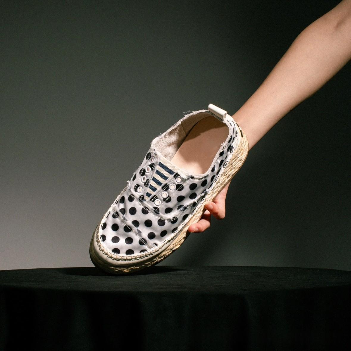 Women's Espadrille Style Sneakers – Platform Sole and Frayed Edges