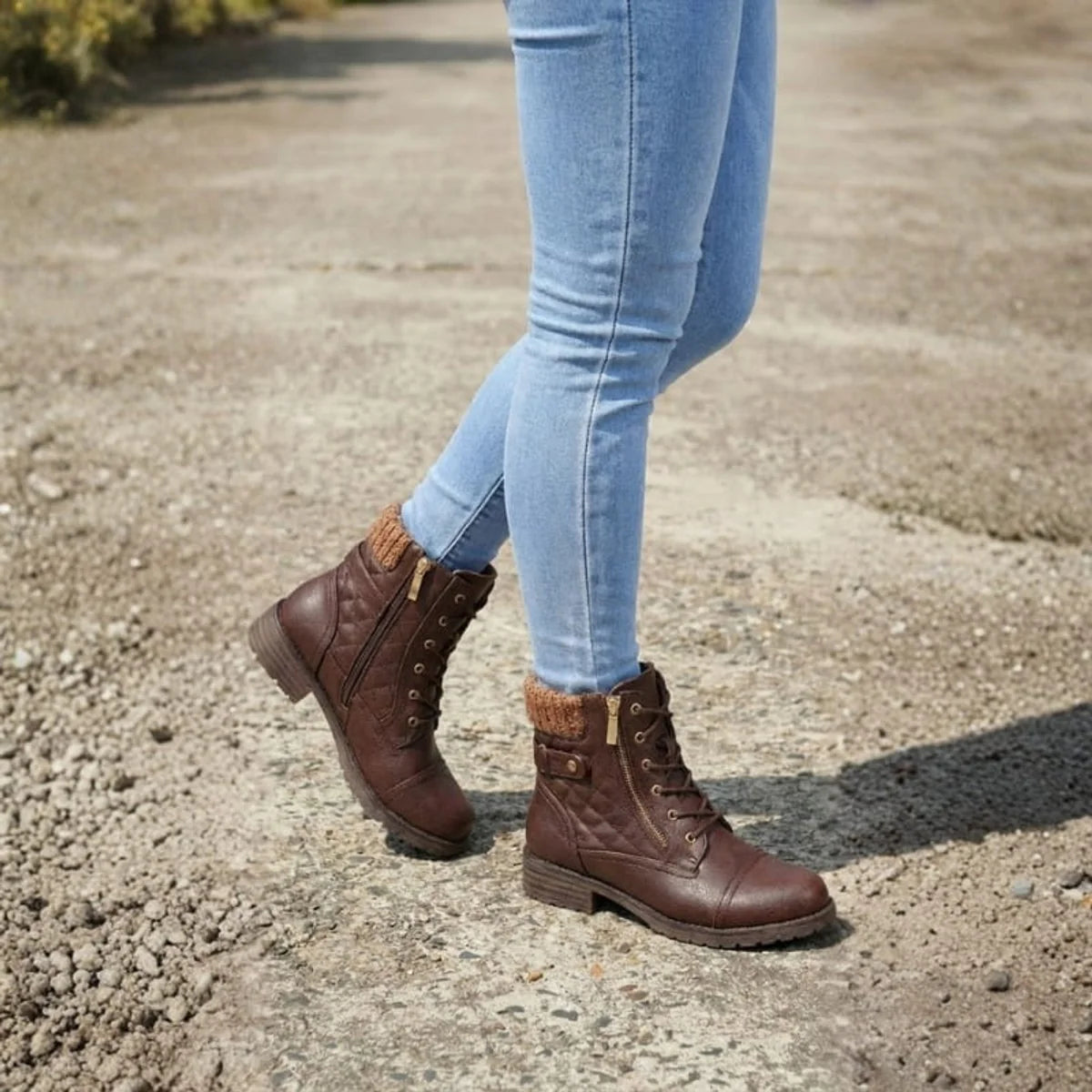 Women's Quilted Ankle Boots - Laces and practical side zip