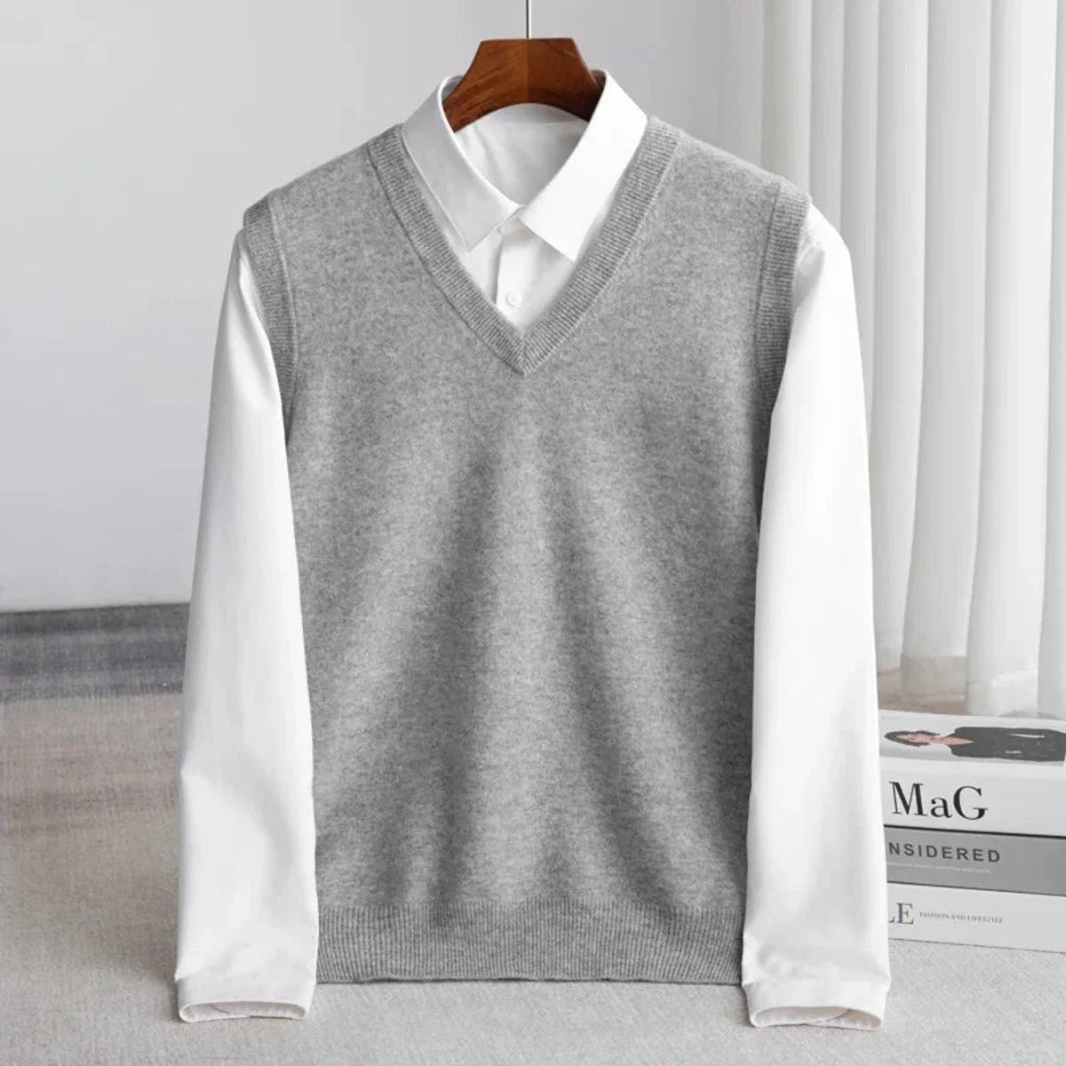 Men's Sleeveless Knit Vest – Relaxed-Fit Casual Sweater