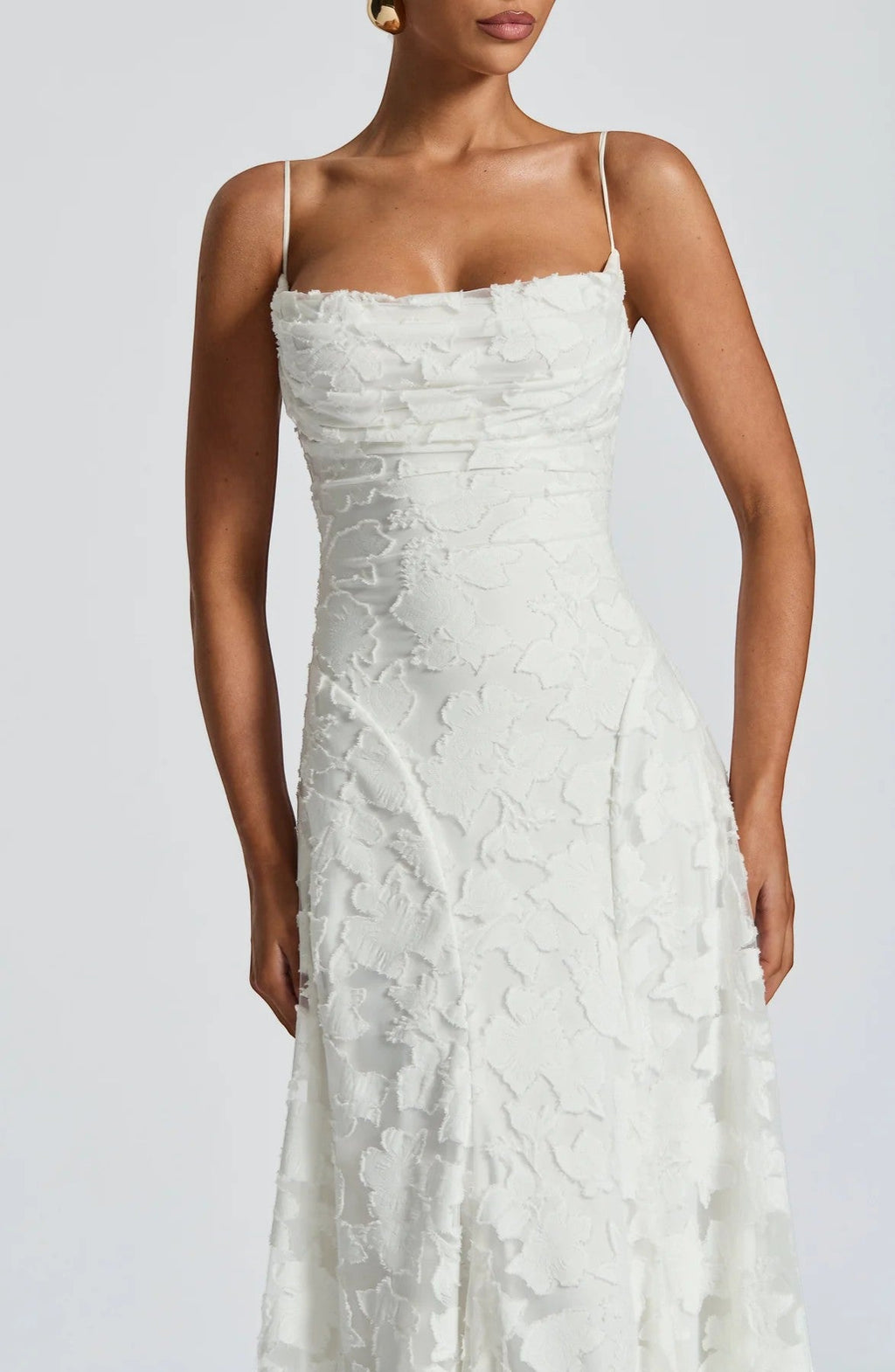 Women’s Lace-Up Backless Maxi Dress – Fitted Bodice | Textured Lace