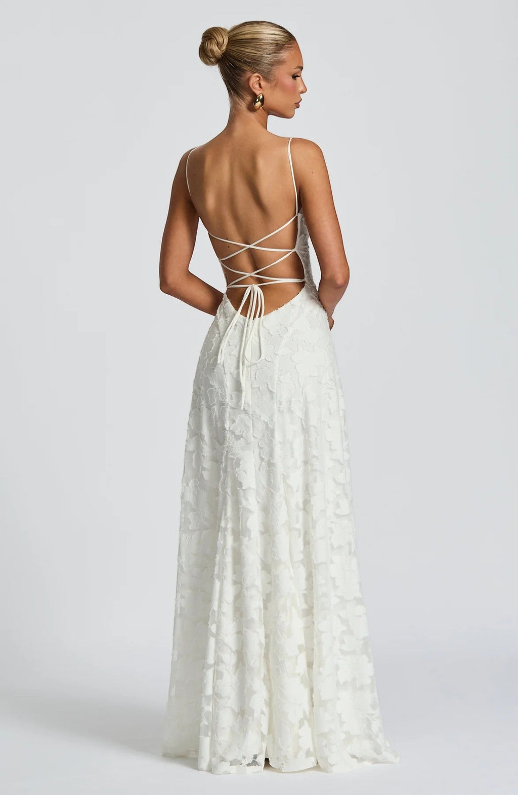 Women’s Lace-Up Backless Maxi Dress – Fitted Bodice | Textured Lace