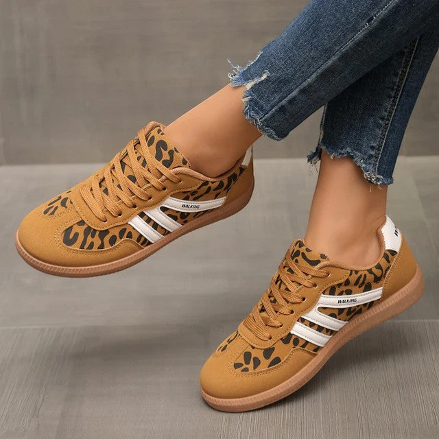 Women's casual leather lace-up trainers – Low flat sole